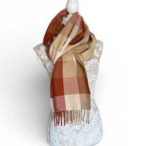 💥3/$12 SALE💥 Plaid fringe scarf